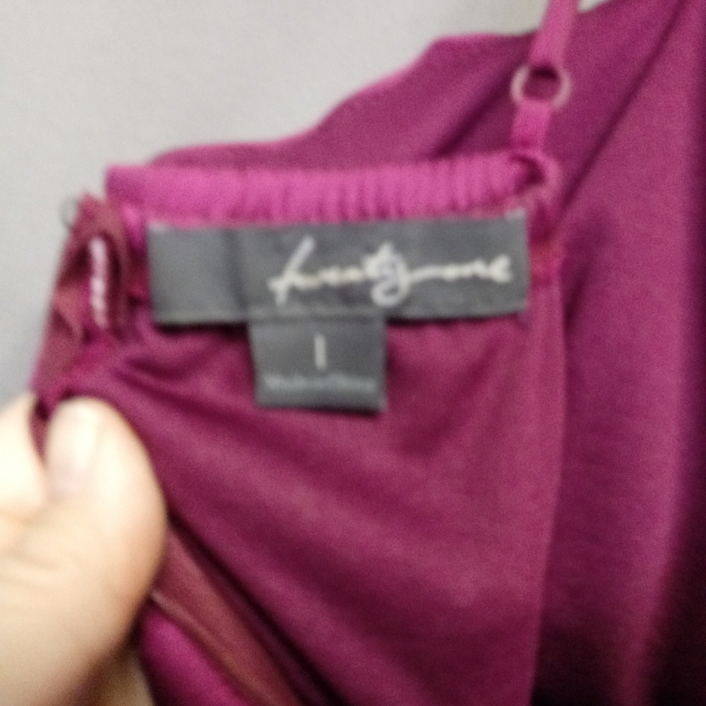 Short Raspberry colored dress - Picture 4 of 7